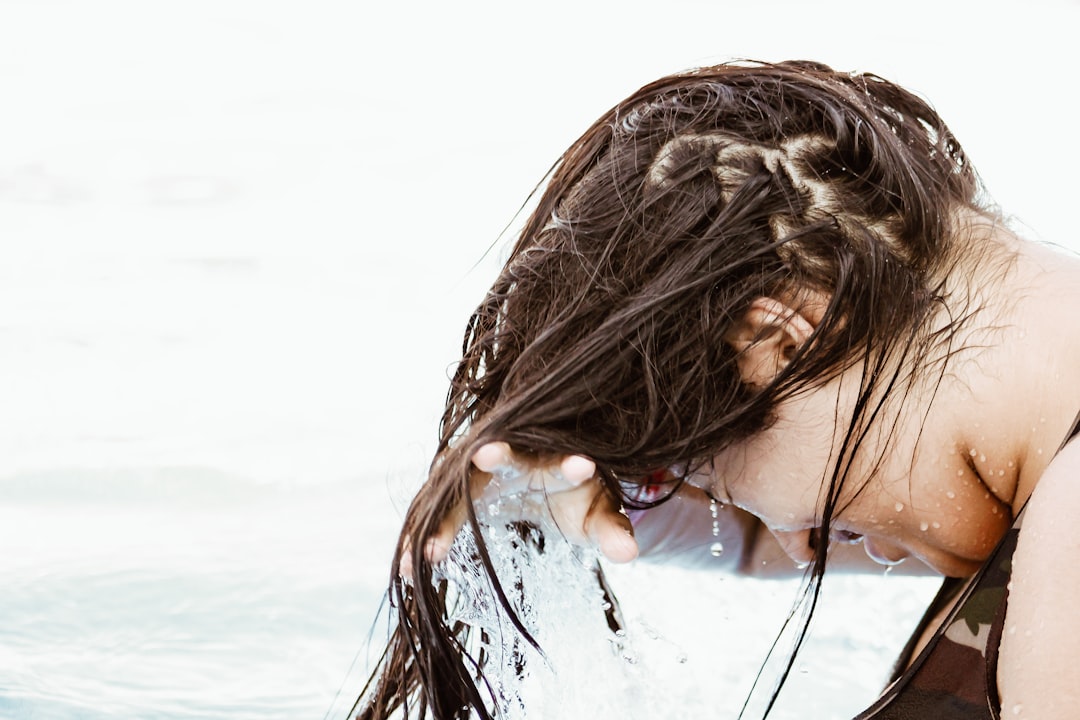 découvrez notre gamme de shampoings adaptés à tous les types de cheveux. offrez à votre chevelure un nettoyage en profondeur, une hydratation maximale et des ingrédients naturels pour des résultats éclatants et sains. prenez soin de vos cheveux chaque jour avec nos produits de qualité.